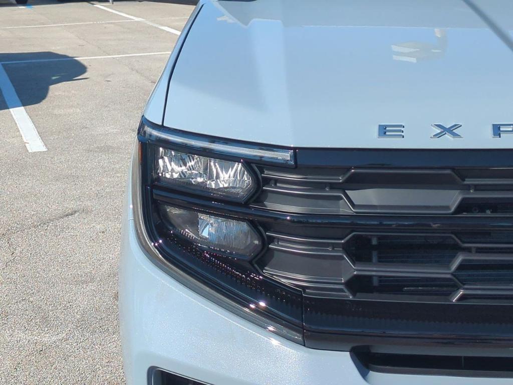 new 2025 Ford Expedition car, priced at $70,340