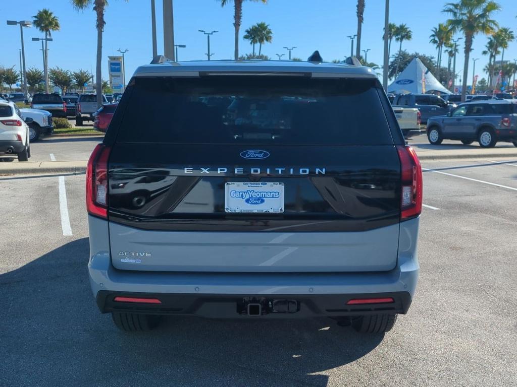 new 2025 Ford Expedition car, priced at $70,340