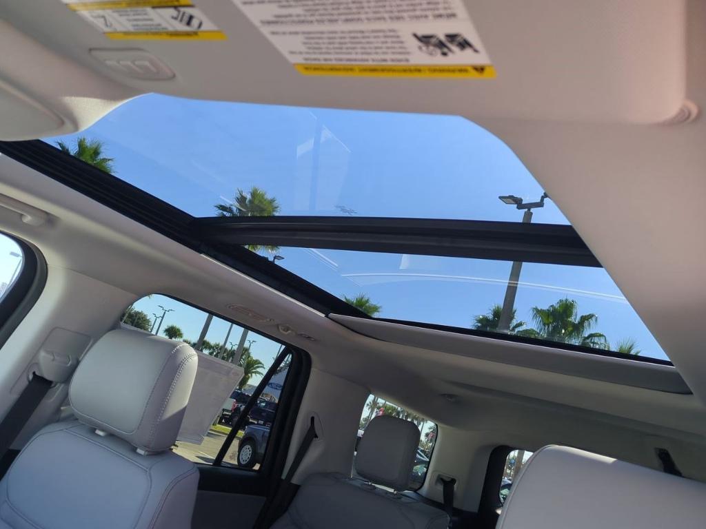 new 2025 Ford Expedition car, priced at $70,340