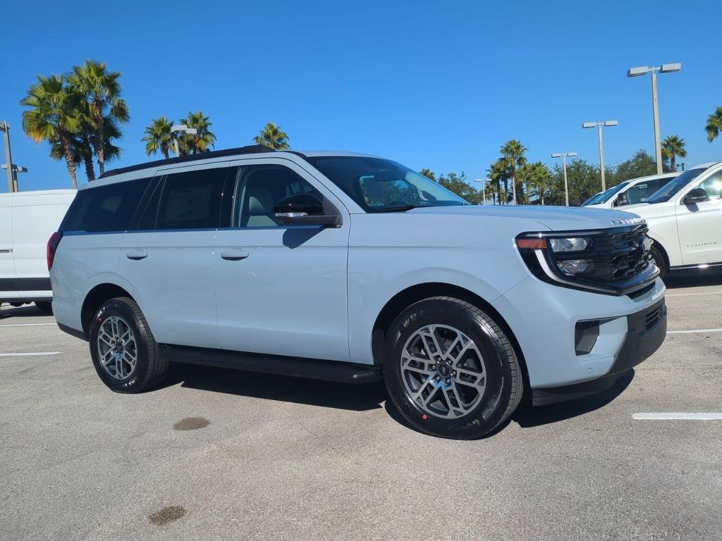 new 2025 Ford Expedition car, priced at $70,340
