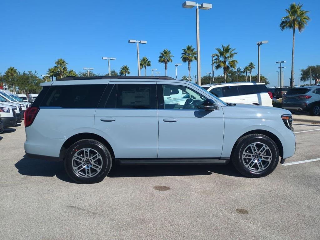 new 2025 Ford Expedition car, priced at $70,340
