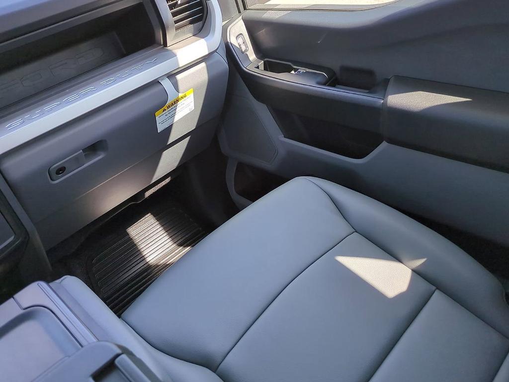 new 2025 Ford F-250 car, priced at $53,425