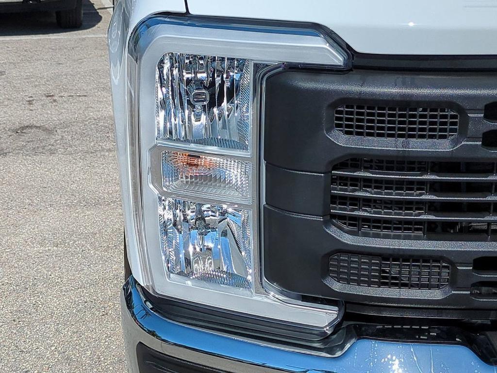 new 2025 Ford F-250 car, priced at $53,425