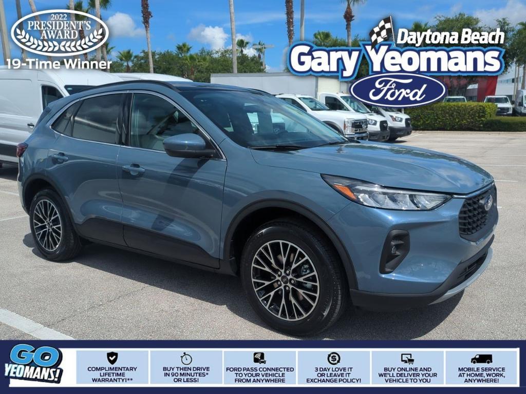 new 2025 Ford Escape car, priced at $37,490