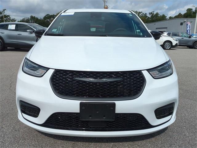 used 2024 Chrysler Pacifica Hybrid car, priced at $42,898