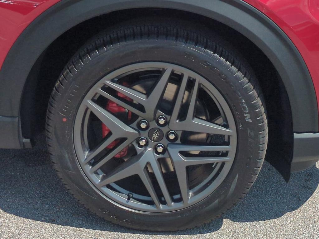 new 2025 Ford Explorer car, priced at $60,180