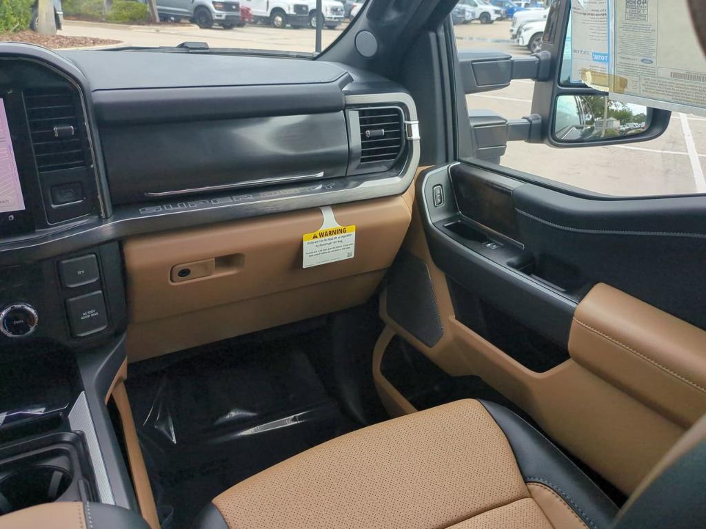new 2025 Ford F-250 car, priced at $77,760