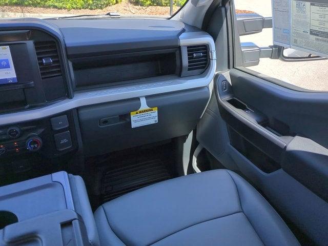 new 2025 Ford F-250 car, priced at $62,470