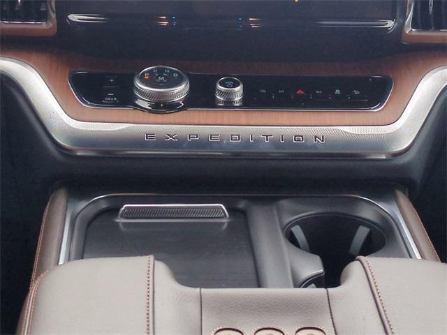 new 2025 Ford Expedition Max car, priced at $93,384
