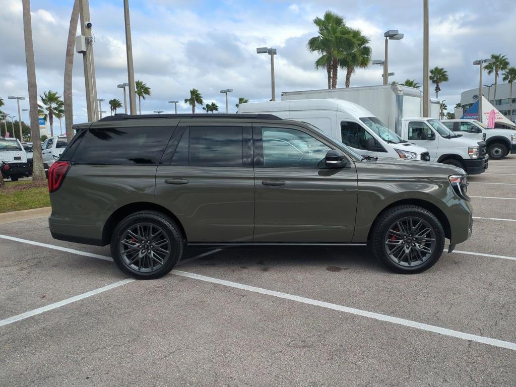 new 2025 Ford Expedition car, priced at $89,189