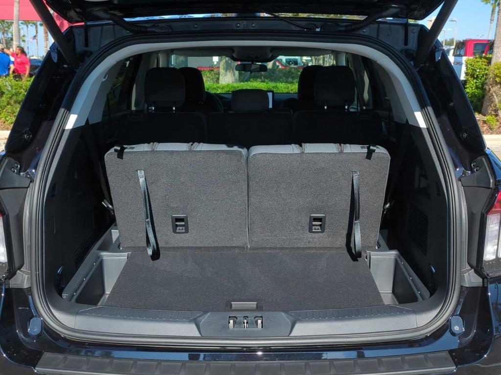 new 2025 Ford Explorer car, priced at $39,669