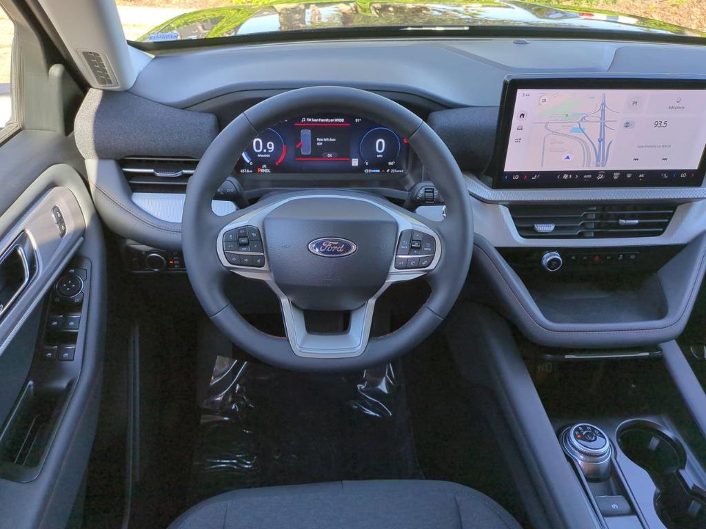 new 2025 Ford Explorer car, priced at $39,669