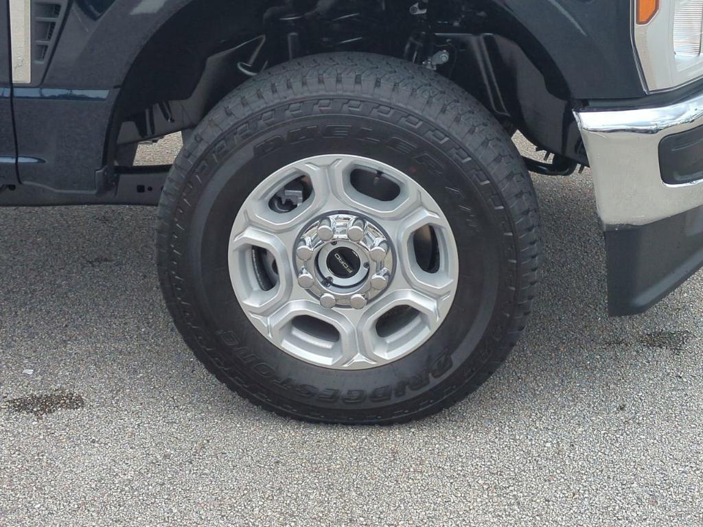 new 2025 Ford F-250 car, priced at $68,565