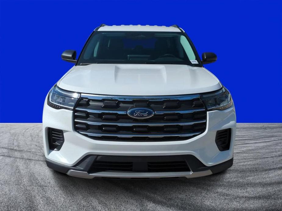 new 2025 Ford Explorer car, priced at $40,805