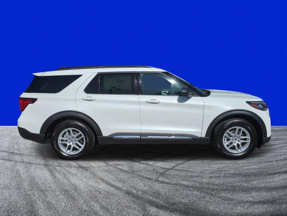 new 2025 Ford Explorer car, priced at $40,805