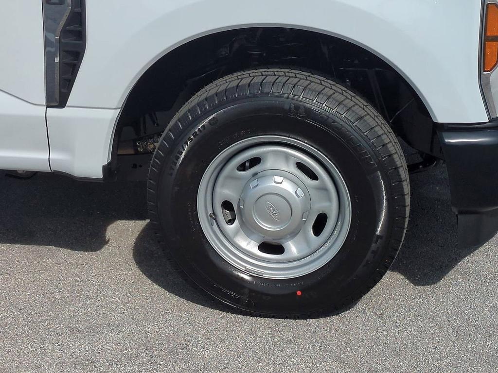 new 2025 Ford F-350 car, priced at $51,820
