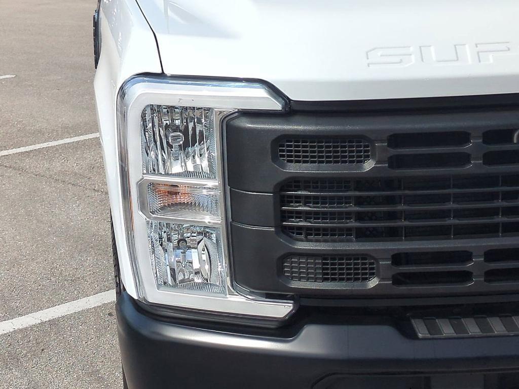 new 2025 Ford F-350 car, priced at $51,820