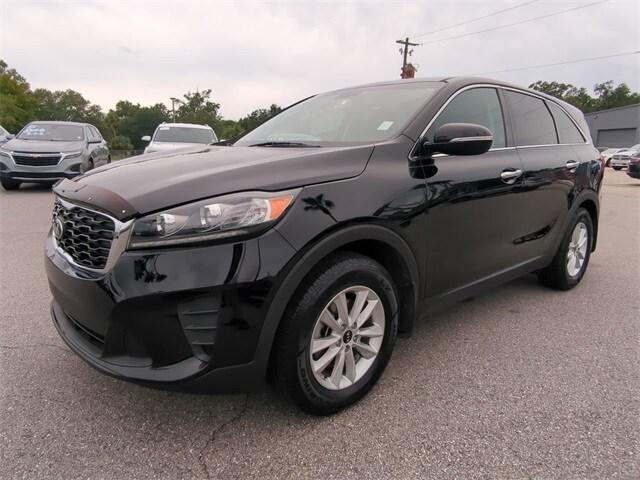 used 2019 Kia Sorento car, priced at $17,593