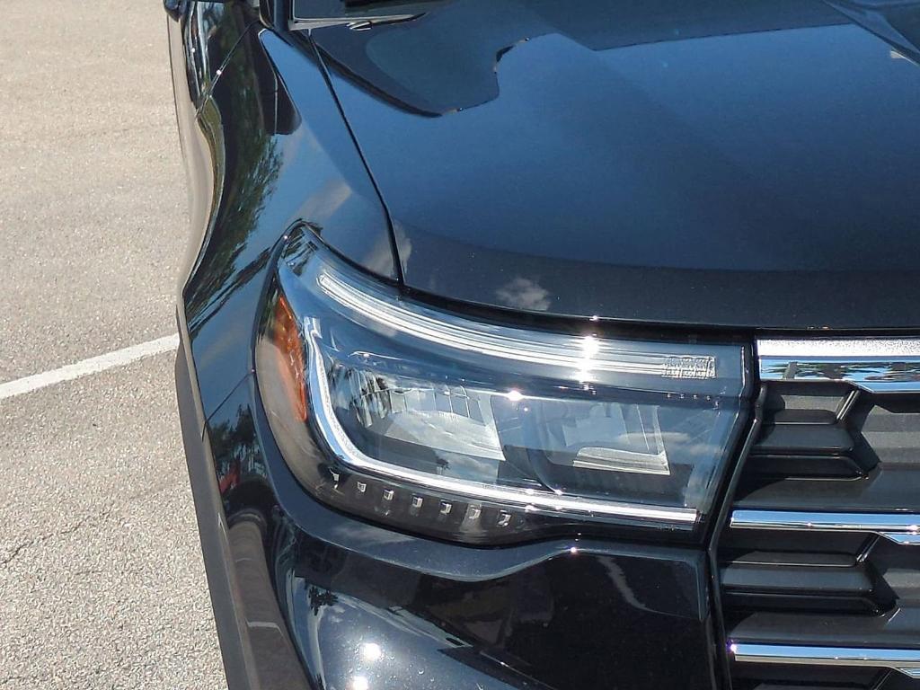 new 2025 Ford Explorer car, priced at $41,780
