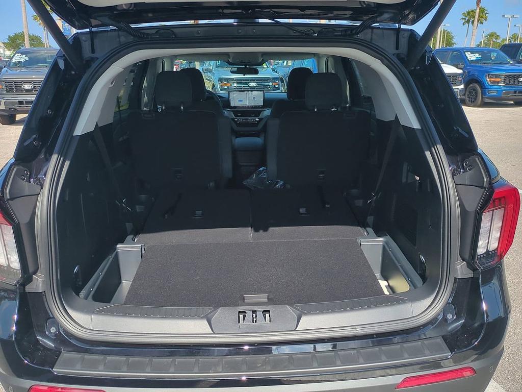 new 2025 Ford Explorer car, priced at $41,780