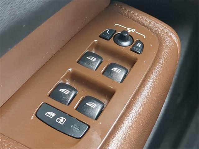 used 2021 Volvo XC60 Recharge Plug-In Hybrid car, priced at $26,478