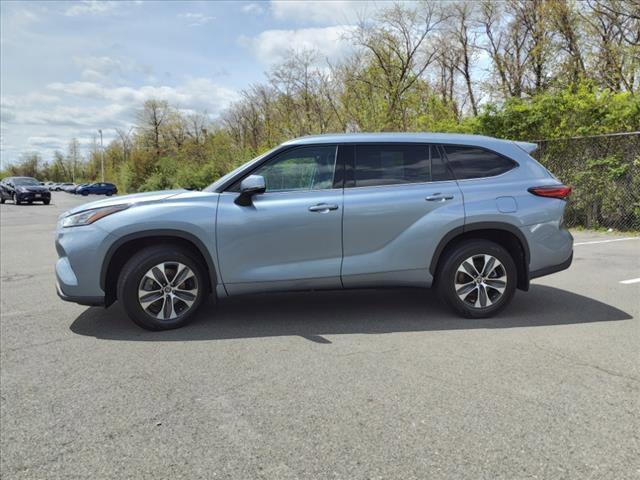 used 2020 Toyota Highlander car, priced at $37,500