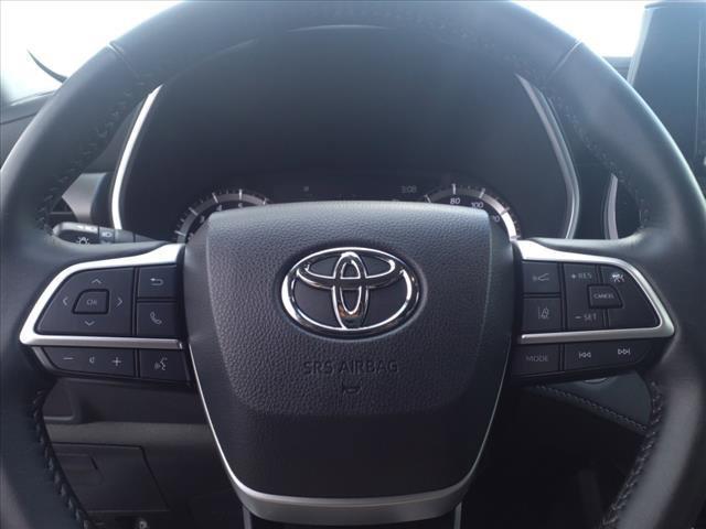 used 2024 Toyota Highlander car, priced at $43,852