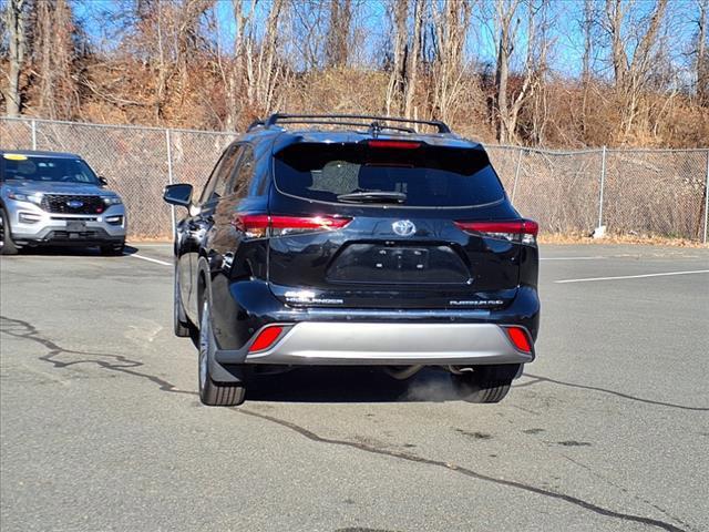 used 2023 Toyota Highlander car, priced at $43,900