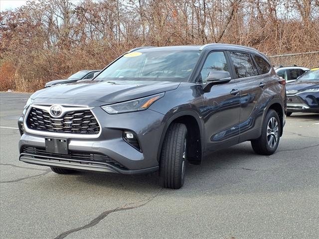 used 2024 Toyota Highlander car, priced at $42,900