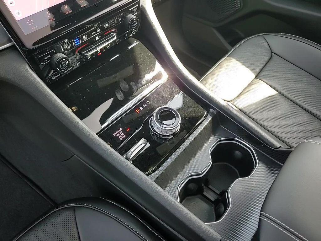 new 2025 Jeep Grand Cherokee L car, priced at $47,927