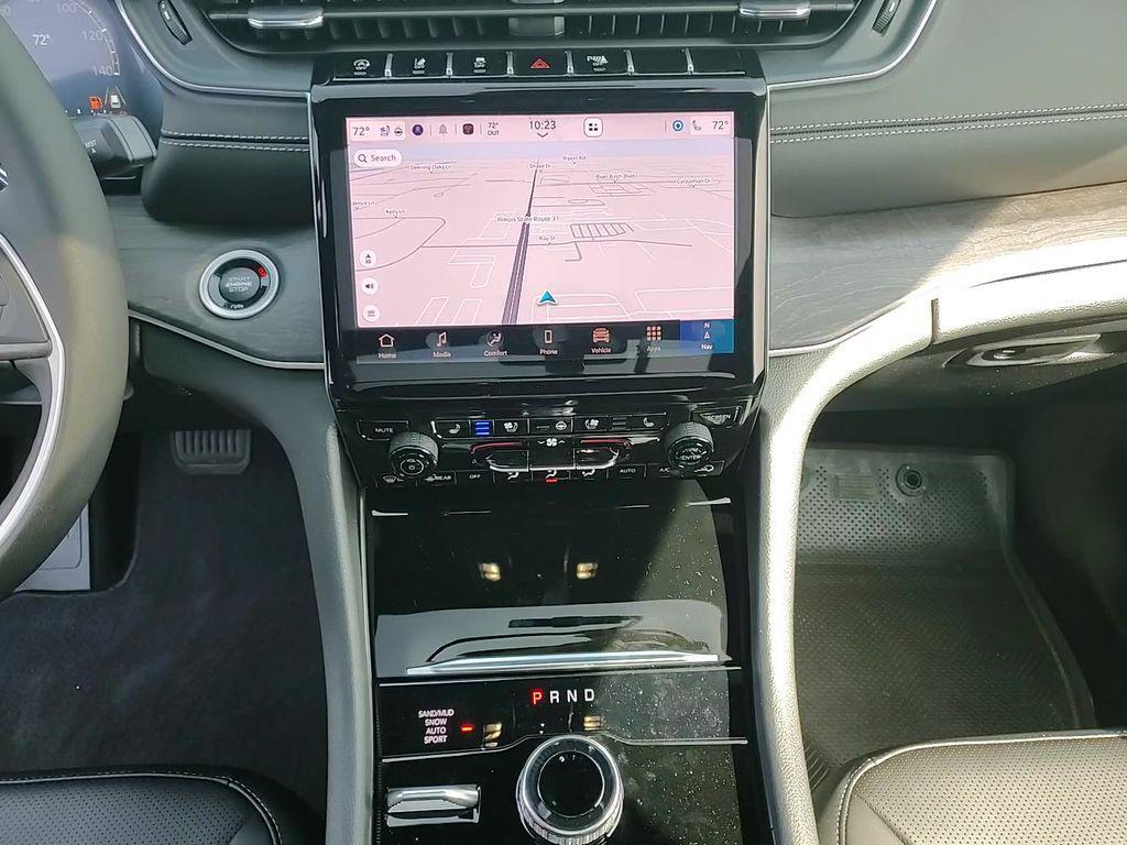 new 2025 Jeep Grand Cherokee L car, priced at $47,927