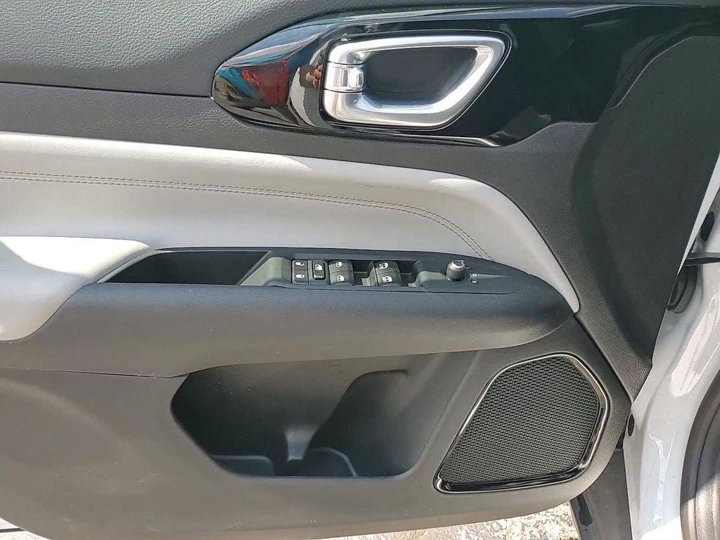 new 2025 Jeep Compass car, priced at $28,456