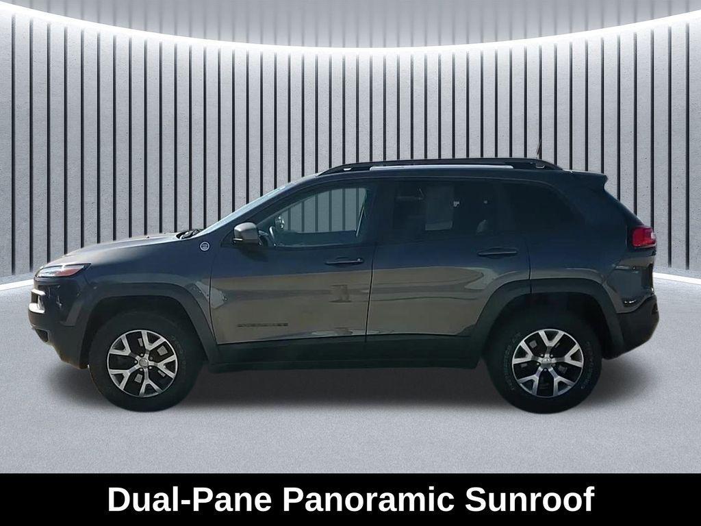 used 2016 Jeep Cherokee car, priced at $15,301