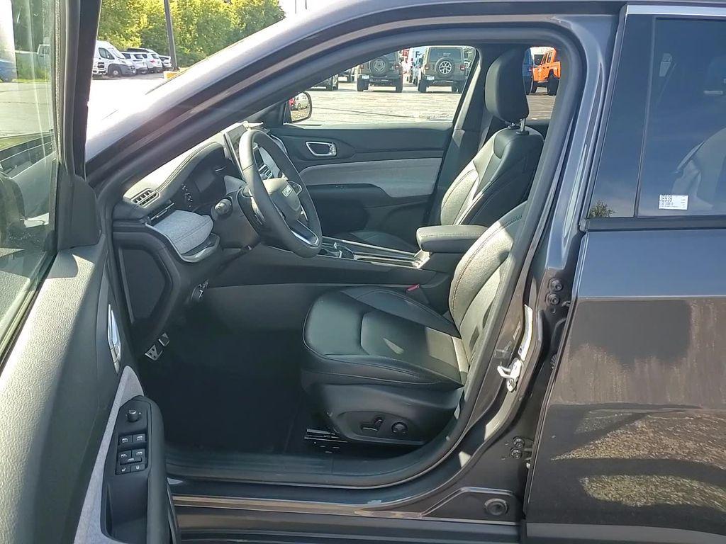 new 2024 Jeep Compass car, priced at $27,504