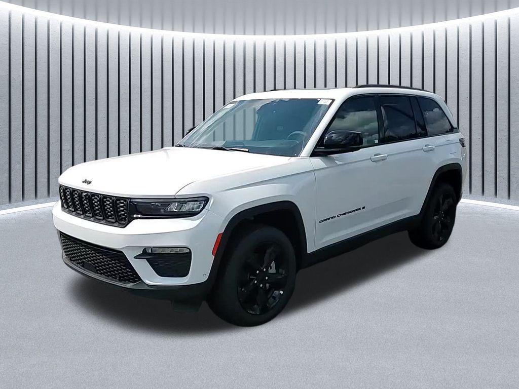 new 2025 Jeep Grand Cherokee car, priced at $47,379