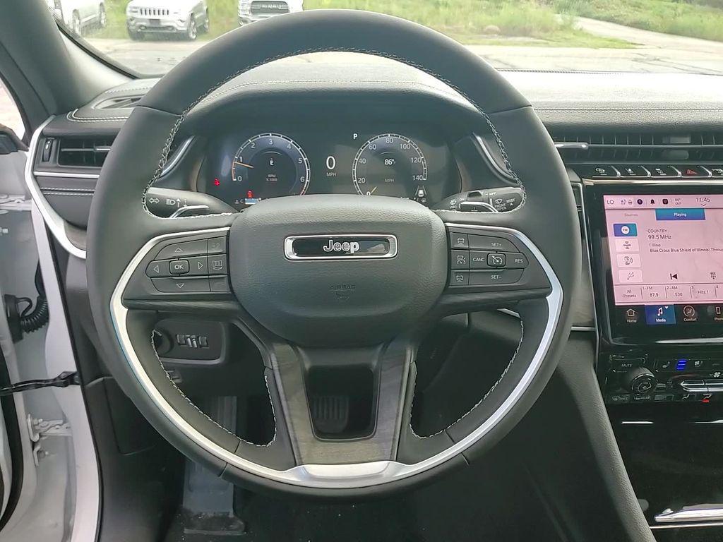 new 2025 Jeep Grand Cherokee car, priced at $47,379