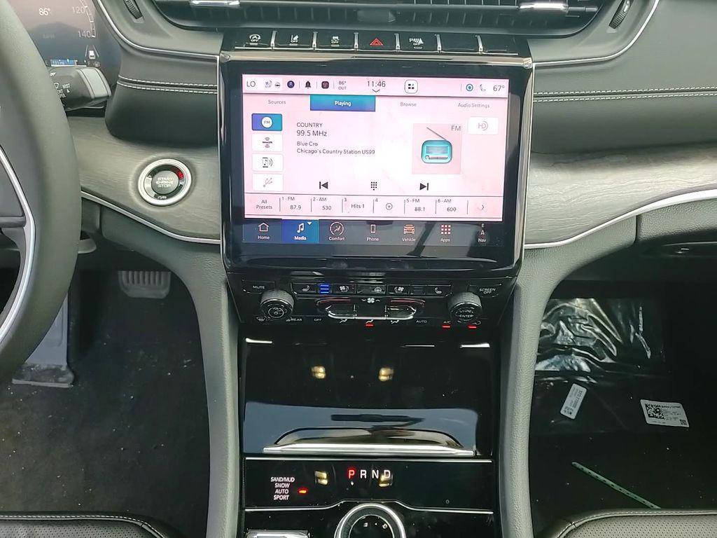 new 2025 Jeep Grand Cherokee car, priced at $47,379
