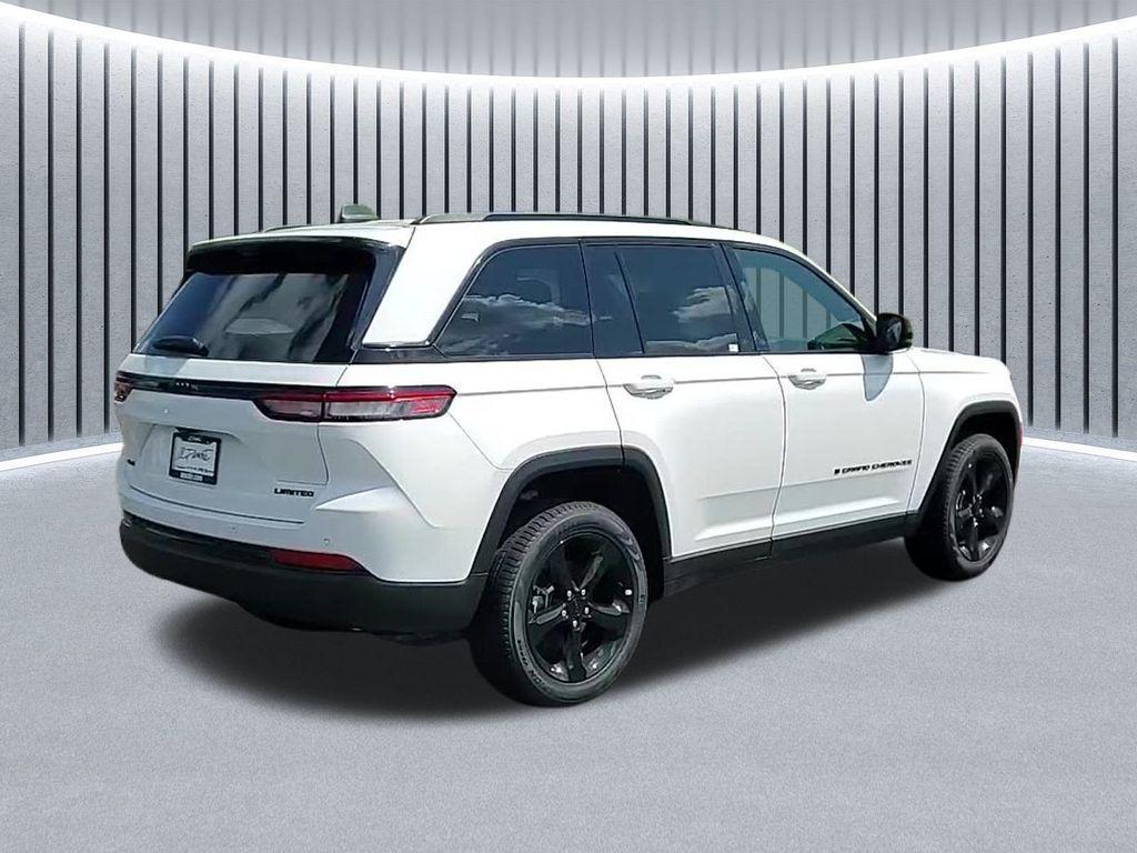 new 2025 Jeep Grand Cherokee car, priced at $47,379