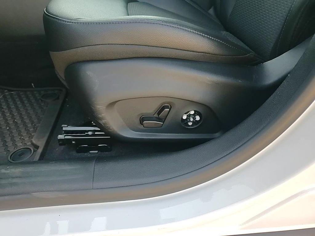 new 2025 Jeep Compass car, priced at $26,696