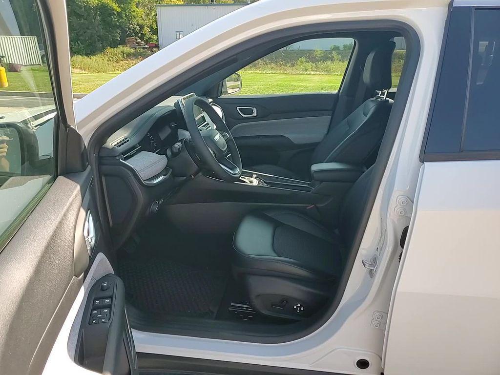 new 2025 Jeep Compass car, priced at $26,696
