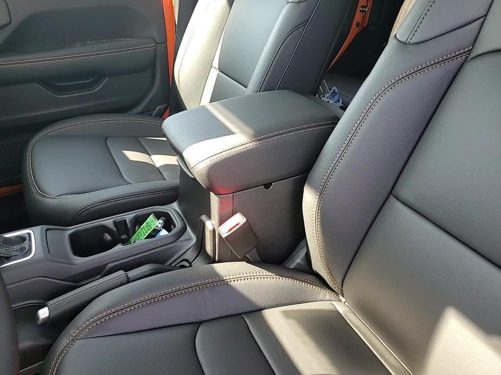 new 2025 Jeep Wrangler car, priced at $55,622