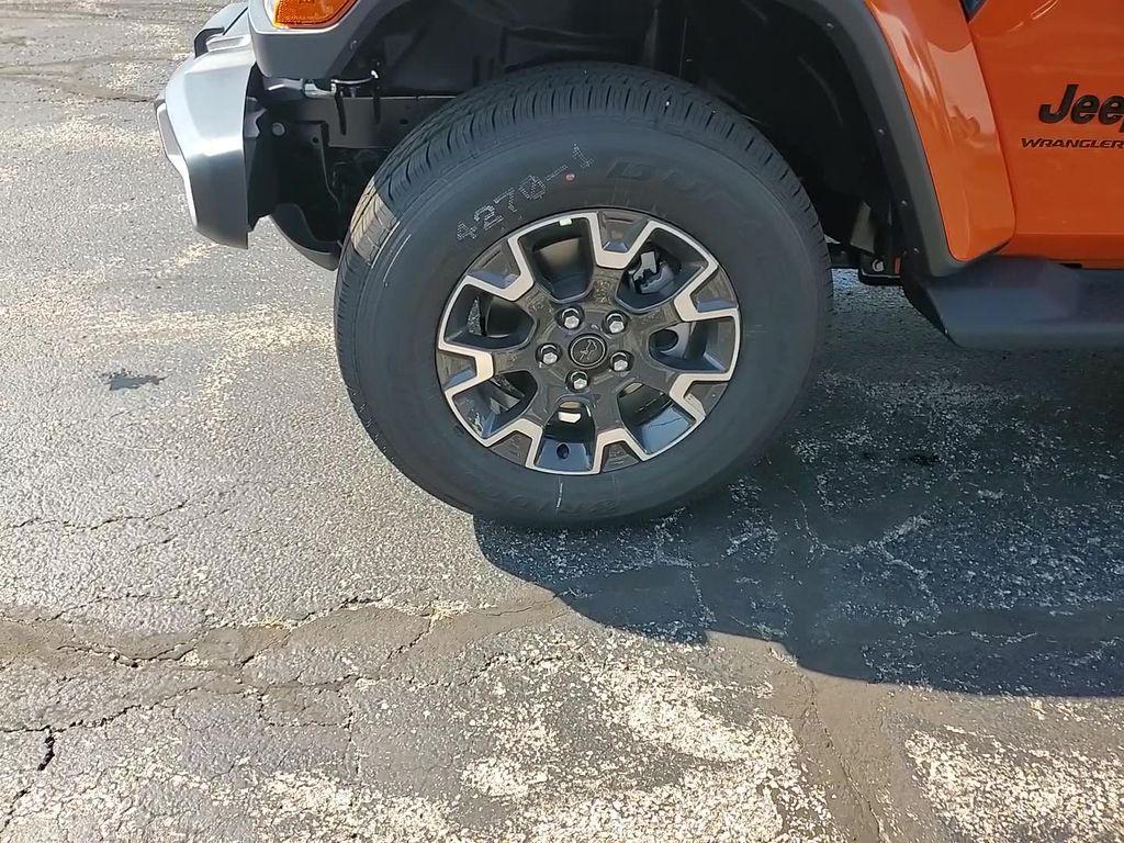 new 2025 Jeep Wrangler car, priced at $55,622