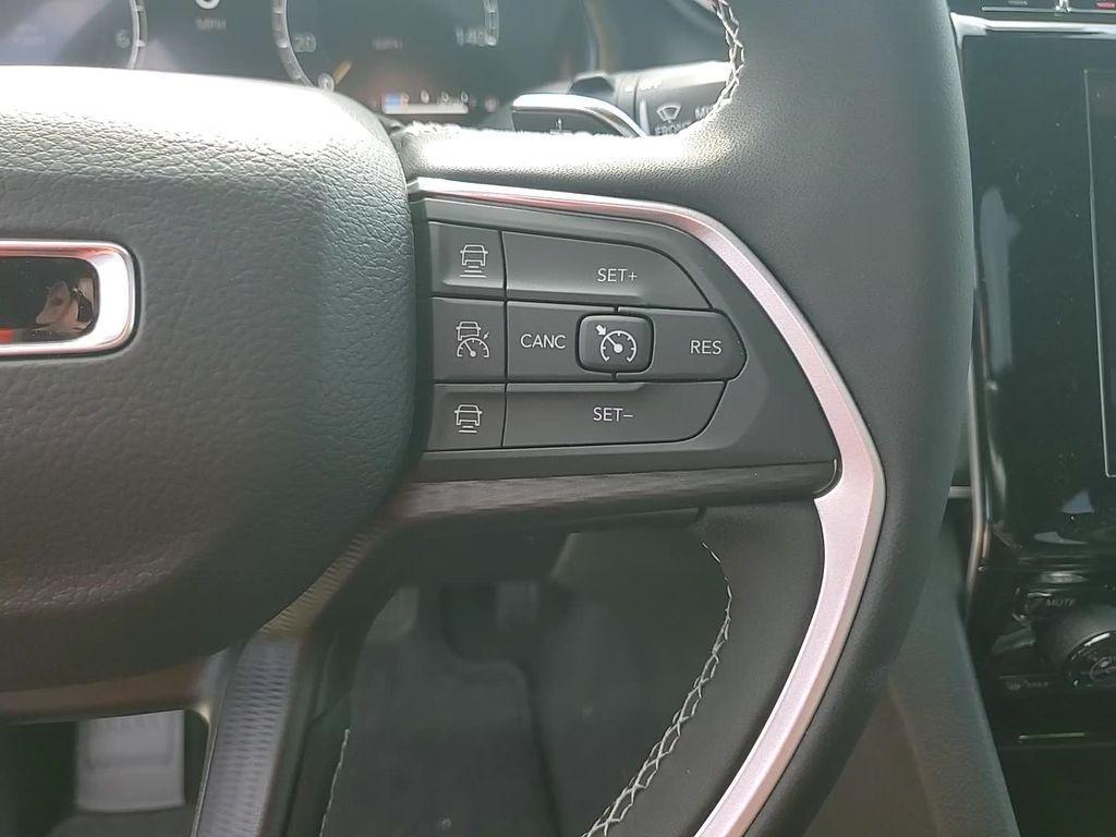 new 2025 Jeep Grand Cherokee L car, priced at $37,928