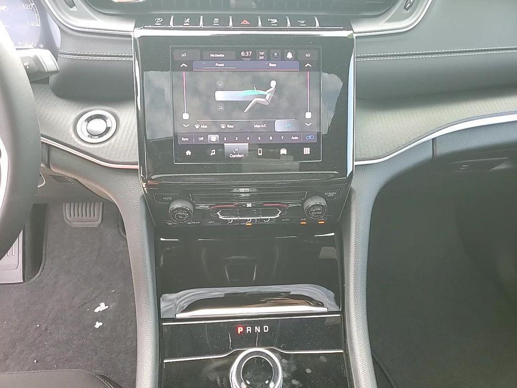 new 2025 Jeep Grand Cherokee L car, priced at $37,928