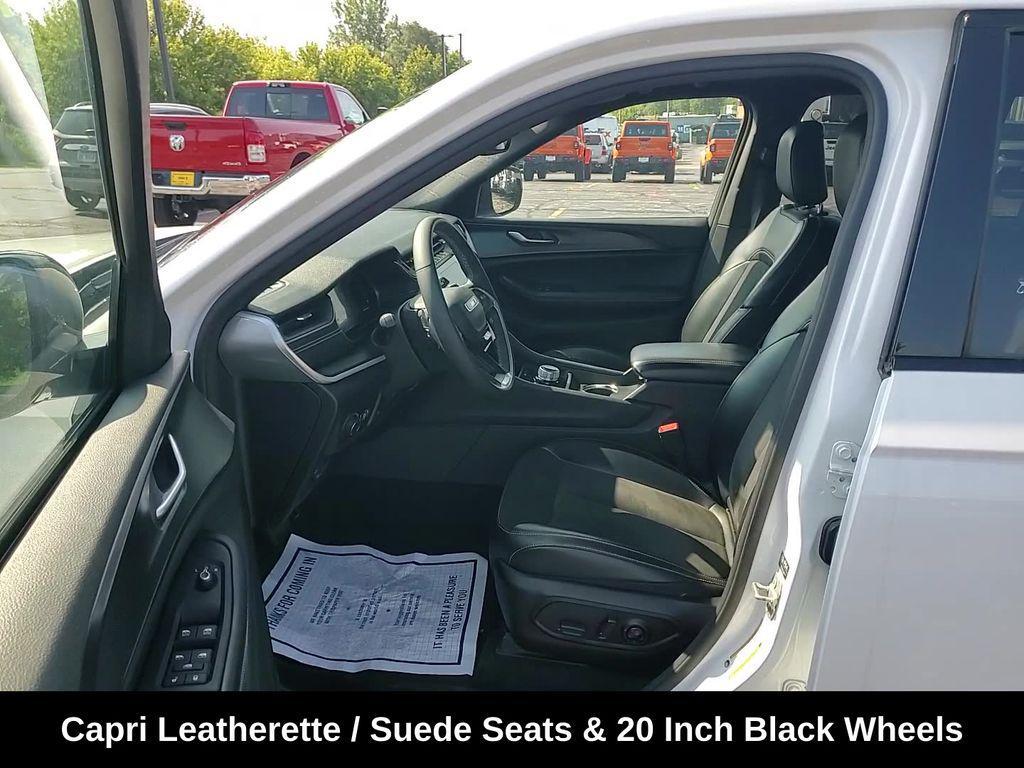 used 2023 Jeep Grand Cherokee car, priced at $26,468