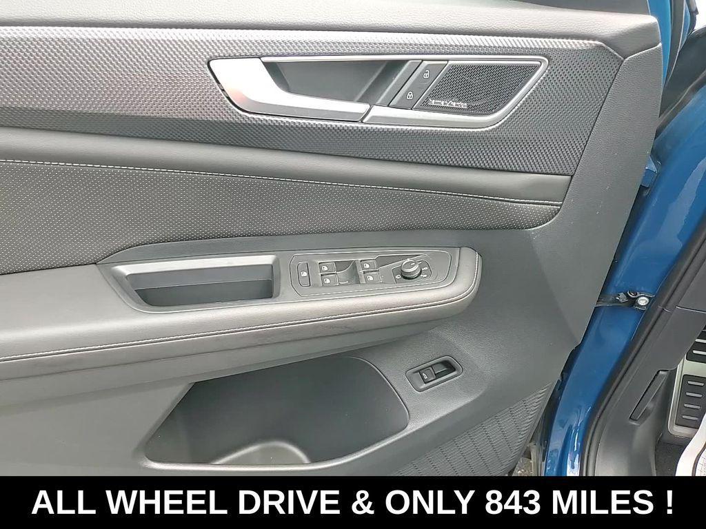 used 2025 Volkswagen Atlas Cross Sport car, priced at $41,989