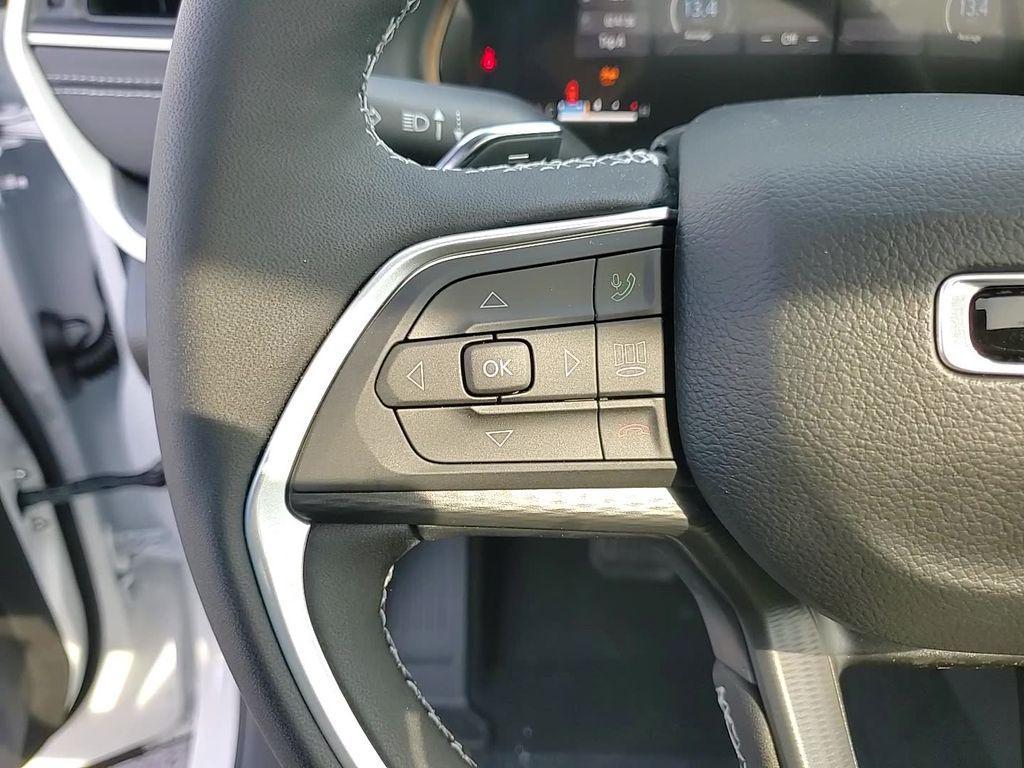 new 2025 Jeep Grand Cherokee L car, priced at $38,675