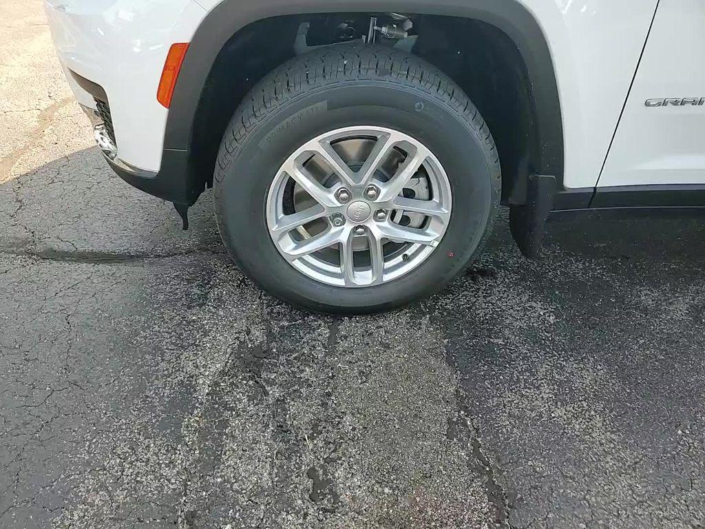 new 2025 Jeep Grand Cherokee L car, priced at $38,675