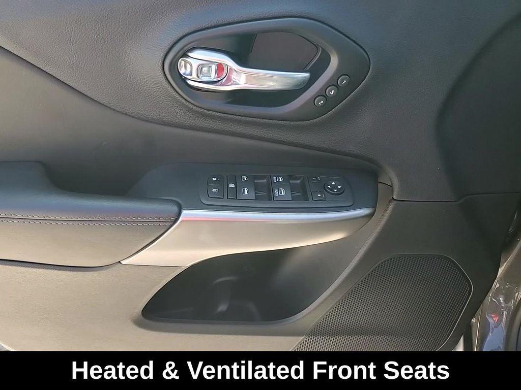 used 2022 Jeep Cherokee car, priced at $24,988