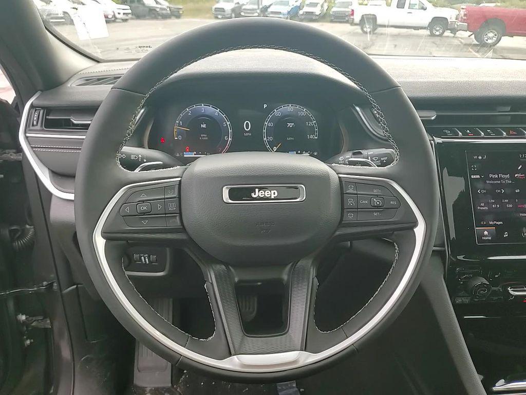 new 2025 Jeep Grand Cherokee car, priced at $42,791